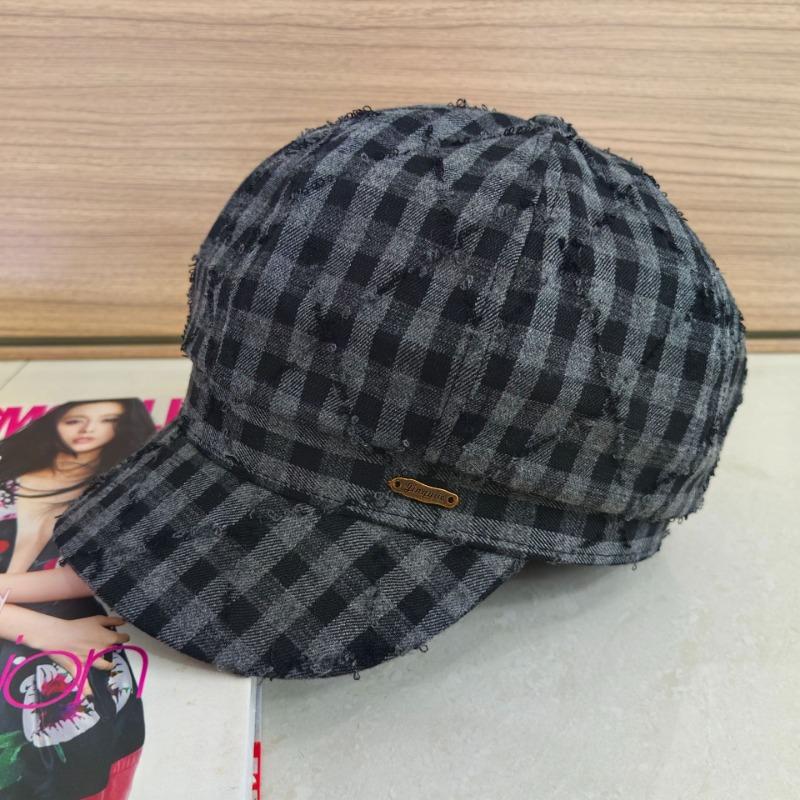 

Literary and artistic simple forward hat men s and women s red plaid autumn and winter thin casual breathable striped cap beret Average size (58-60cm) чёрный