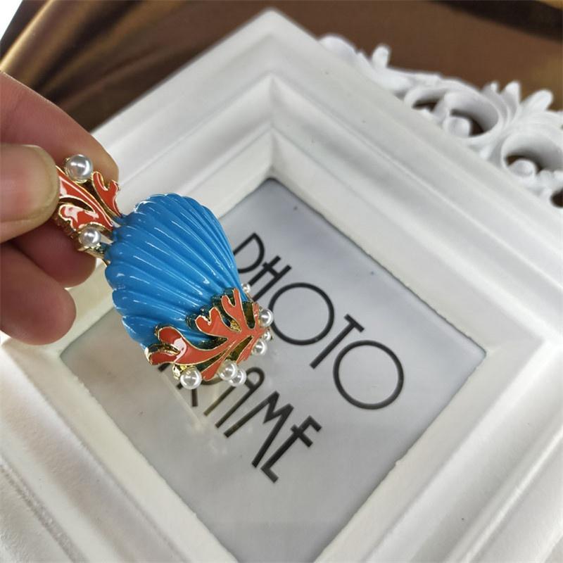 Cute Unique Design Enamel Jewelry Small Simulated Pearl Coral Shell Brooches Women Accessories Shirt Pins