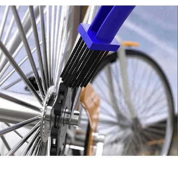 1 Stück Motorrad-Kettenbürste Kunststoff 3-seitiger Vierkantkopf-Bürste Motorradbürste Reinigungskette Outdoor-Scheuerwerkzeug Straßenpflege Werkzeuge
