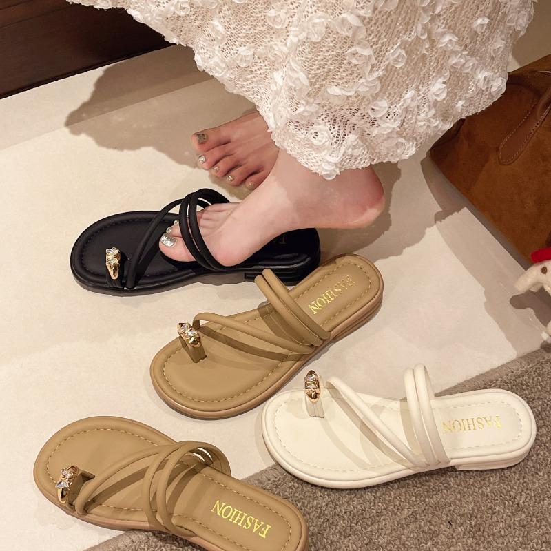 New Soft-soled Rhinestone Beach Sandals for Women Wearing Flat Shoes