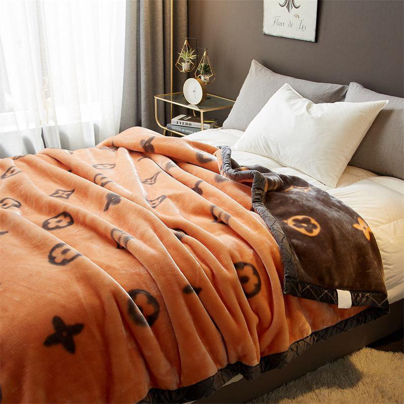 G5Z Thickened Raschel & Coral Flannel Winter Blanket for Dorms & Bedrooms