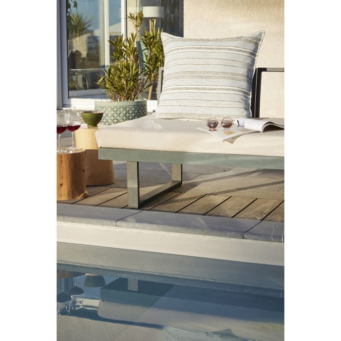 "Doris Outdoor" Cushion Cover All Sizes The Butterfly Effect - Doris Water Lily - Cushion Cover 60 X 60 Cm