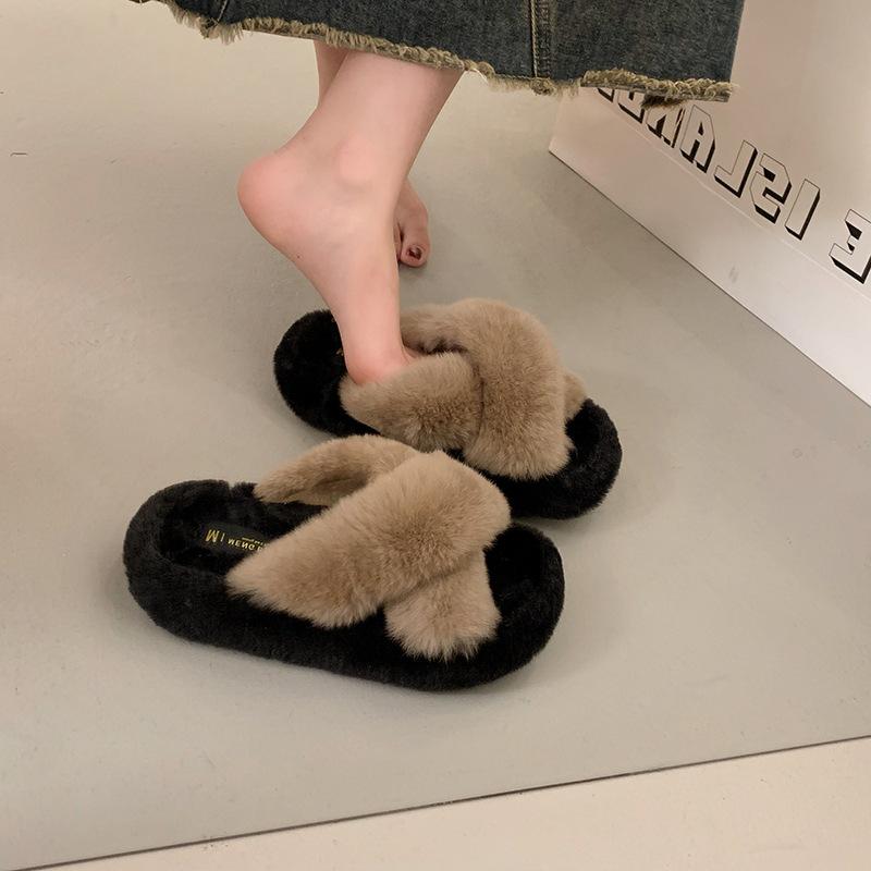 

Internet celebrity cross-strapped fluffy slippers women wear 2025 autumn and winter new thick bottom heightening non-slip plush cotton slippers 40