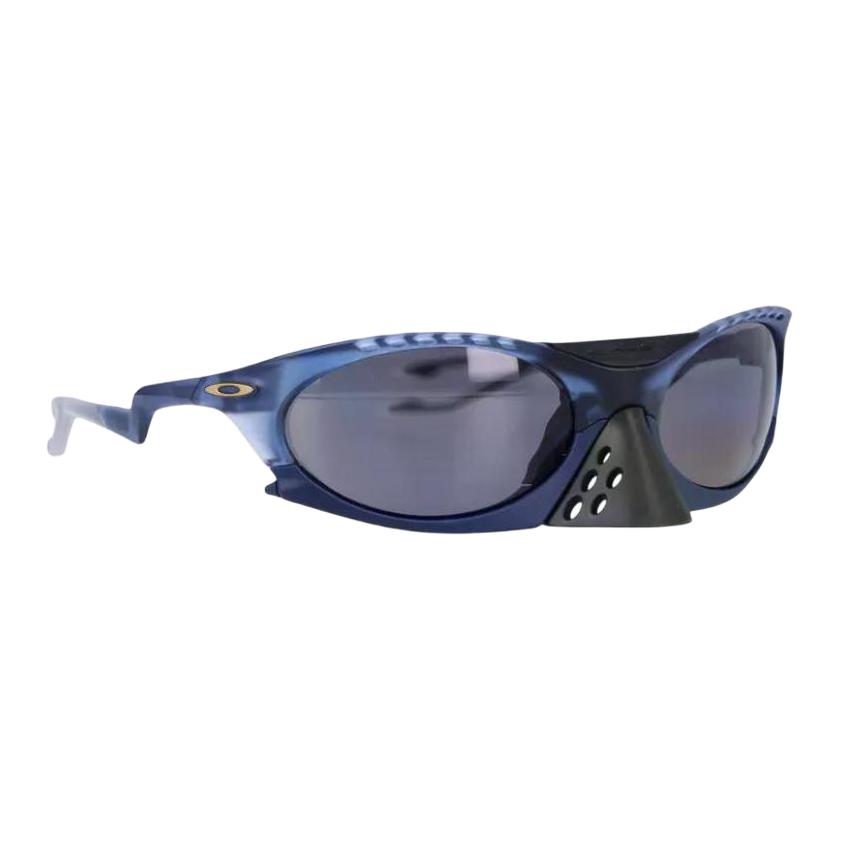 Oakley 9437 Iconic Logo Cat Eye Sunglasses Unisex sunglasses Matte-Transparent-Abyss 0OO943709