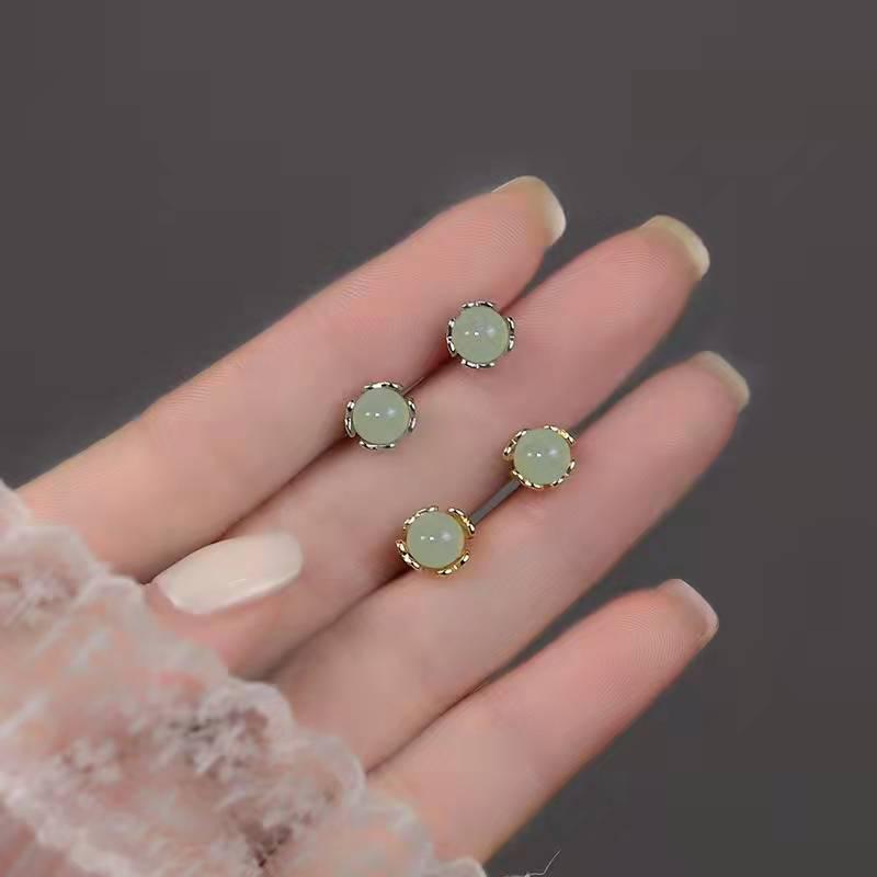 Elegant French Retro Imitation Jade Stud Earrings for Women