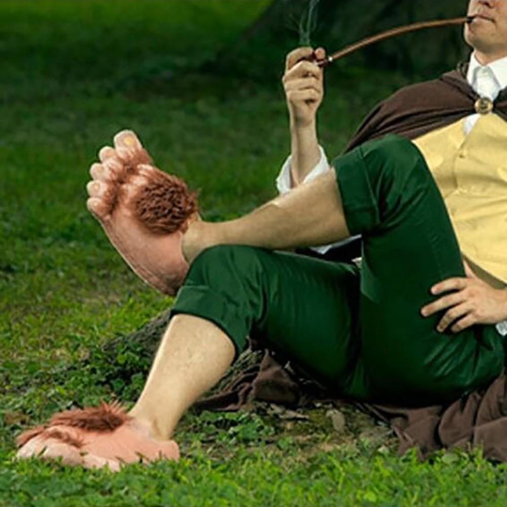 Pantofole Hobbit Unisex Con Piedi Pelosi - Design Semilucido, Morbido Peluche, Taglie 36-42 EU