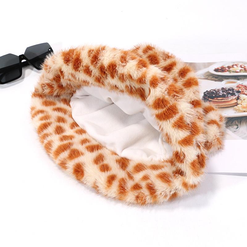 Plush Scarf for Women Warm Leopard Print Fisherman Hat Neck Protection Cold Protection Scarf Cartoon Versatile Basin Hat Trendy