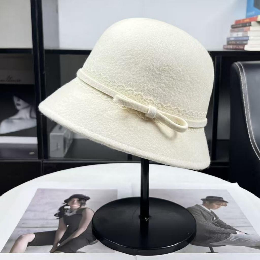 French romantic white rich women's golden wind top hat autumn and winter high-end Hepburn wind pure wool woolen small brim basin hat