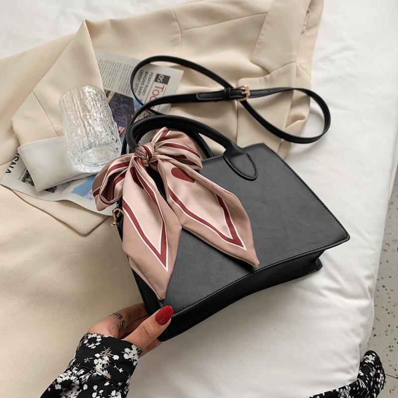 Red Women Wedding Handbag Large Capacity Scarves Decor Pu Leather Female Crossbody Bag High Grade Textured One Shoulder Bag