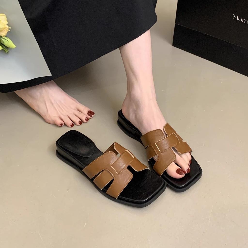 Wedge heel platform slippers women's summer wear new holiday with skirt one-word drag beautiful square head sandals