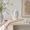 3D-printad ängelfigur, Liten hukande ängel Bordsdekoration, Vitvingad ängelskulptur för Hemträdgårdsdekoration