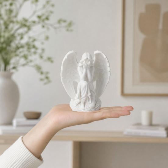 3D-printad ängelfigur, Liten hukande ängel Bordsdekoration, Vitvingad ängelskulptur för Hemträdgårdsdekoration