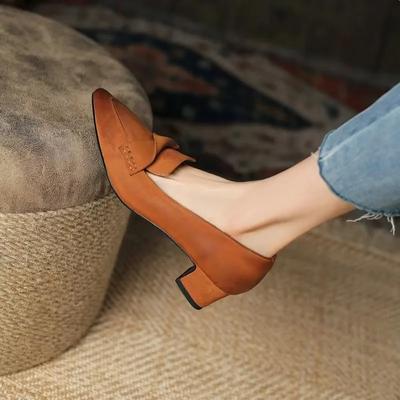 Décolleté plissettate slip-on con tacco medio Scarpe da ufficio da donna Tacco grosso Scarpe da donna con punta quadrata Décolleté da donna Autunno 2024