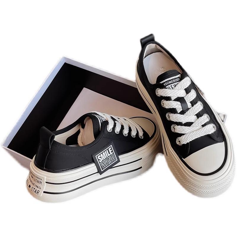 Popular Platform White Shoes Women's Spring Summer Breathable Heightening Board Shoes 2025 New Versatile Casual Sports Canvas Shoes