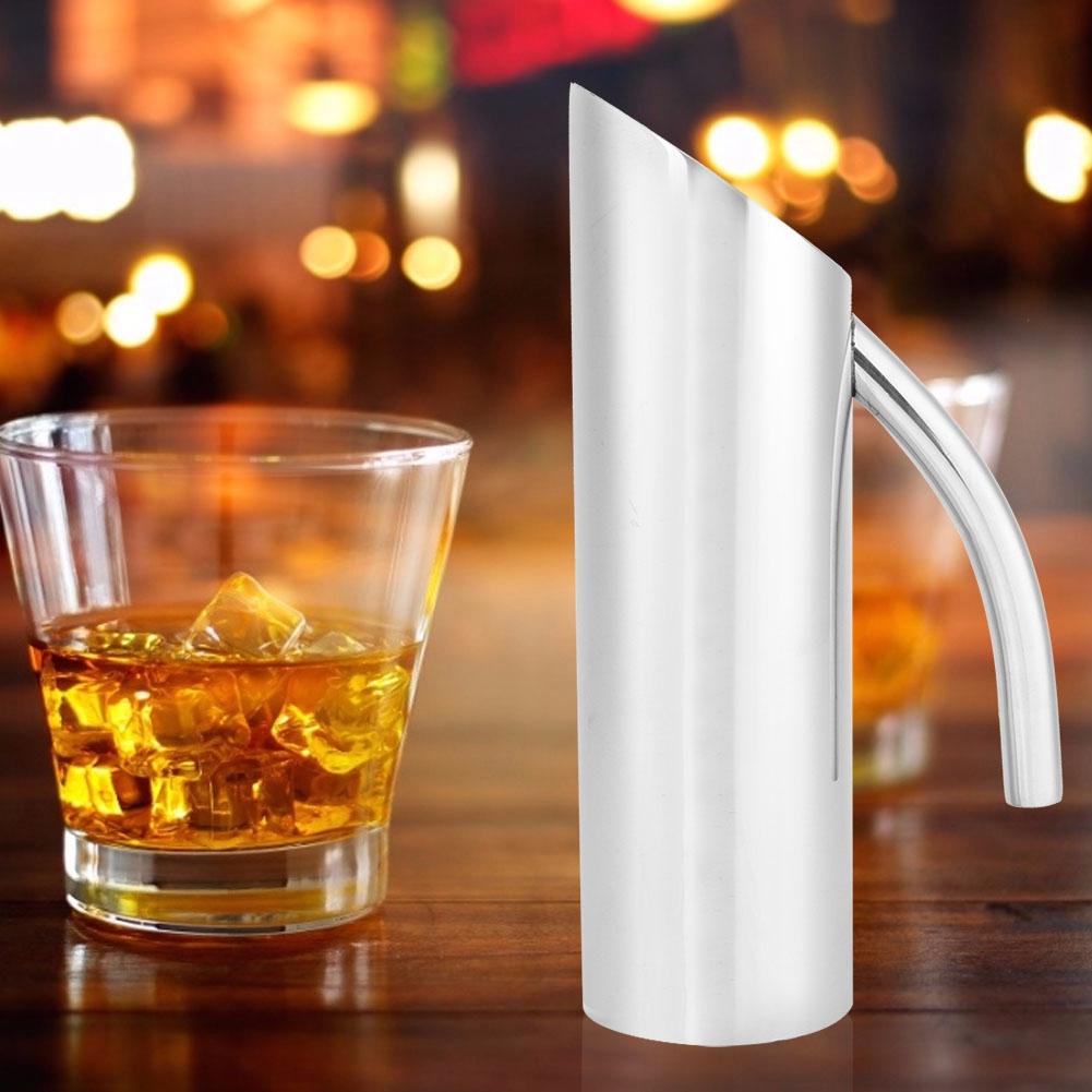 1.6L Großer Edelstahl-Wasserkrug Kaltwasserkrug Getränkebehälter Saftbehälter für Bar KTV Restaurant