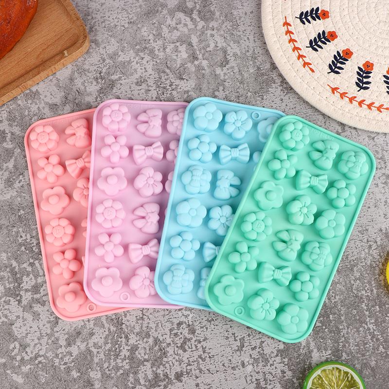 1Pc 18Cavities Flower Bow Tie Silicone Mold Diy Pudding Ice Baking Tools Biscuit Pastry Dessert Fondant Candle Cake Mold