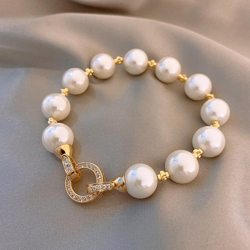 New Arrival Retro Light Luxury Elegant Zircon Circle Pearl Bracelet for Women Fashion Sweet Crystal Jewelry Party Gifts