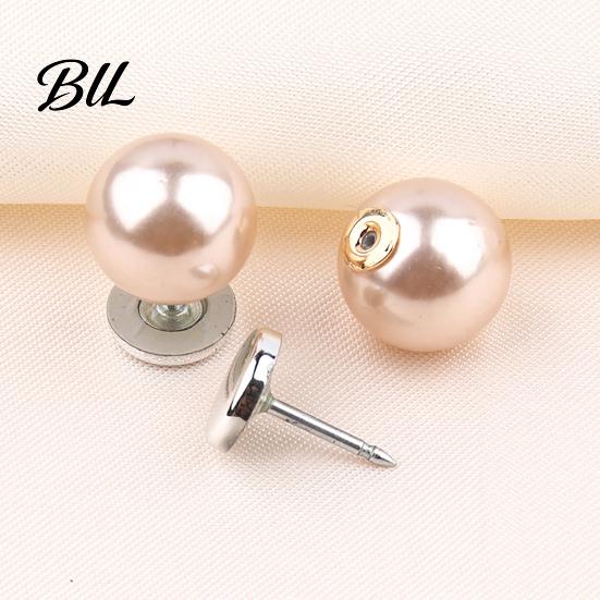 Neckline Fixation Clips 5Pcs Fake Pearl Buttons for Clothing, Removable Decorative Brooch Pins, No Invisible Clothing Fasteners Sew Safety Pins Shirt