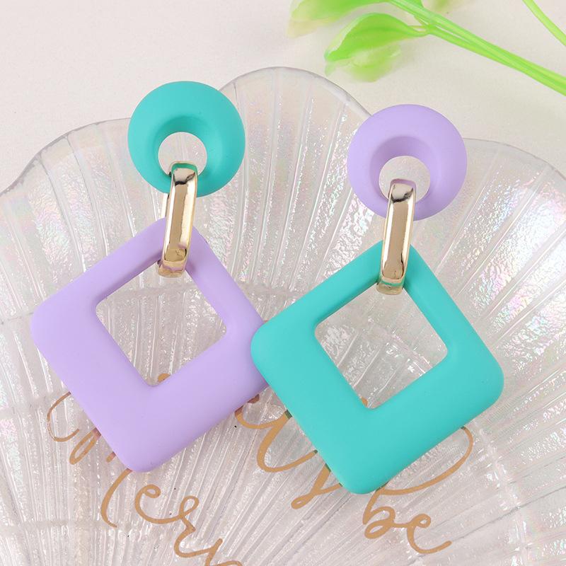 Colorful Hollow Square Earrings for Women Retro Daily Life Girl Simple Sweet Buckle Design Acrylic Earrings Party Wedding Jewelr