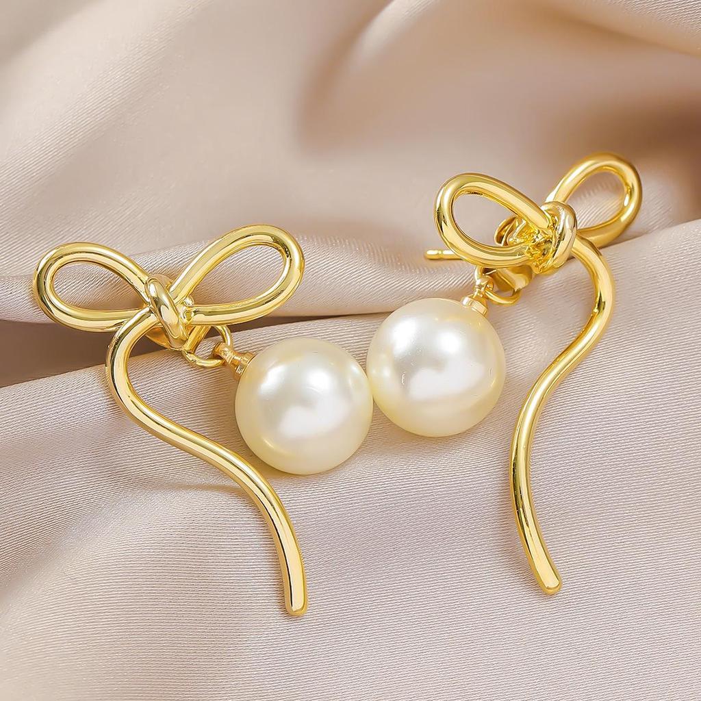 Elegant Rhinestone Petal Stud Earrings for Women - Intricately Crafted Luxury Jewelry