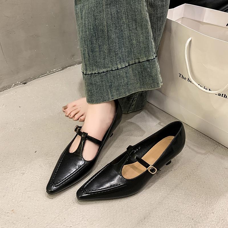 Retro T-buckle with Mary Jane Patent Leather Single Shoes Women's Shoes Autumn and Winter New Niche Stiletto High Heels