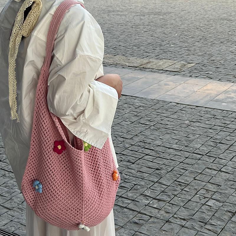 Bolsa de Ombro Feminina Vazada Tricotada Grande Capacidade Bolsa de Praia de Malha Bolsa de Ombro de Crochê de Flores Bolsa para Compras Viagem Deslocamento