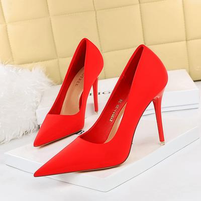 Damenmode High Heels Dünne Absätze 10,5 cm Super High Heels Satin Flacher Mund Spitze Einzelschuhe