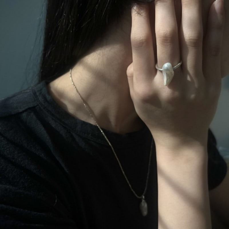 SUZURAN Liquid Pearl_uneven Silver Ring