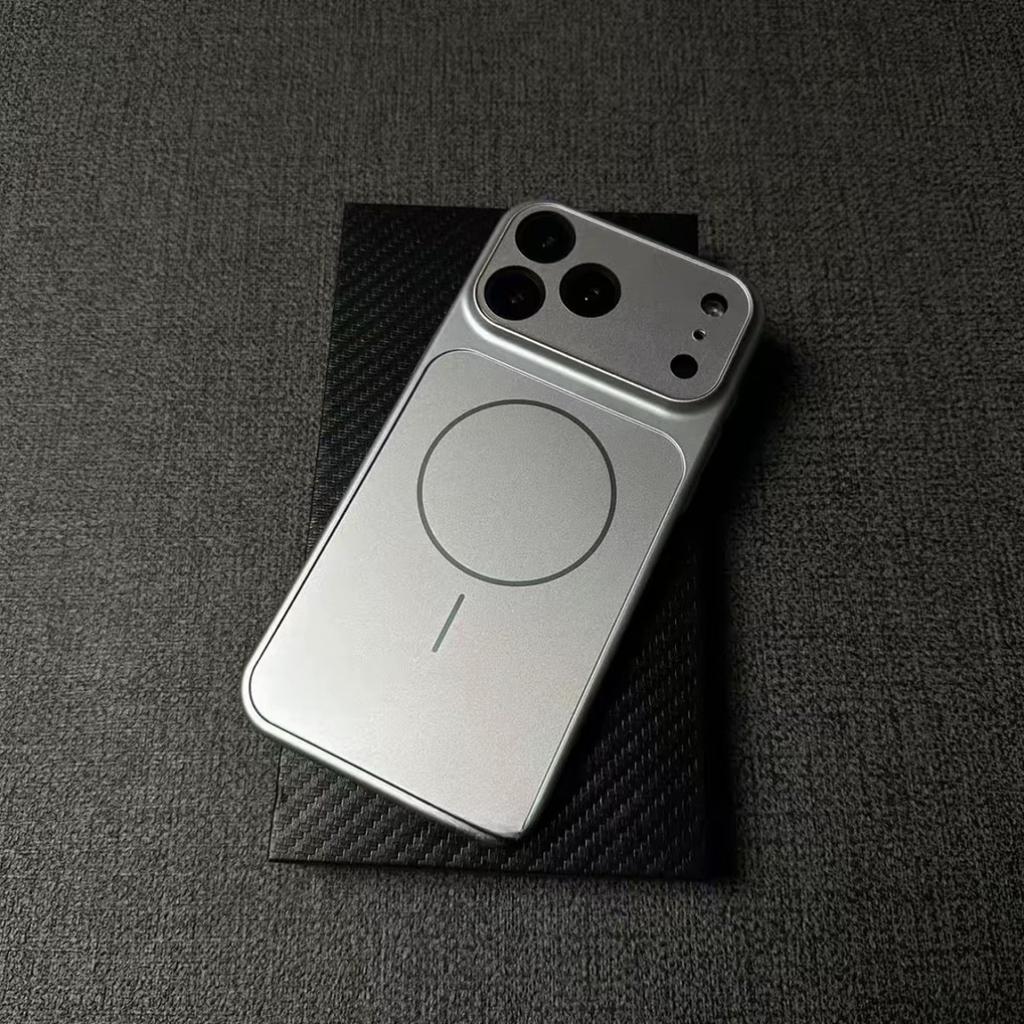 New Magnetic Suction Converts Into 17 Mobile Phone Case in Seconds for Apple 17PROMAX All-inclusive Goddess Small Fresh Trendy Brand Temperament Case