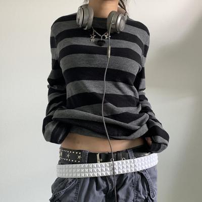 VAYLA Damen Fairy Grunge Strick Basic Shirt Y2K Grau Schwarz Gestreift Langarm Rundhals Tops Emo T-Shirt