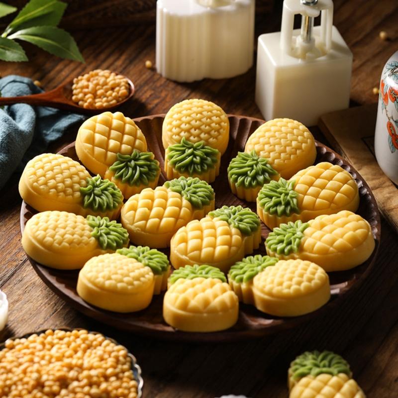 50g Plastic Material Mooncake Moulds Mooncake Stamps Cute Pineapple Shaped DIY Mooncake Gadgets for Mid-Autumn Festival