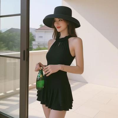 Elegante Badeanzug ohne Rücken: Hochwertiger Damen-Badeanzug für einen schmeichelhaften Sommer-Strand-Look