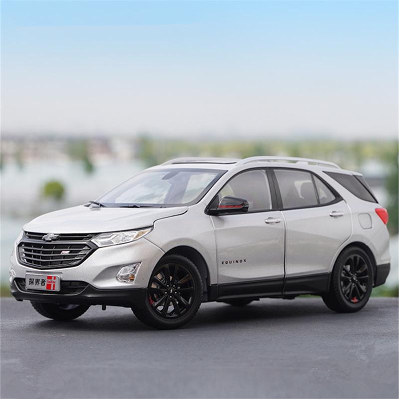 

1:18 Chevrolets Equinox Redline SUV Alloy Car Model Diecast Metal Off-road Vehicle Car Model Simulation Collection Kids Toy Gift