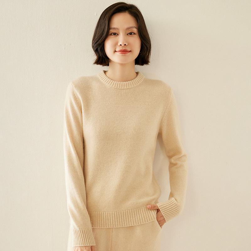 Women's Elegant Round Neck Cashmere Sweater - Autumn/Winter 2026 Collection, Solid Color, Loose Fit, Slimming Flat Knit Base Layer