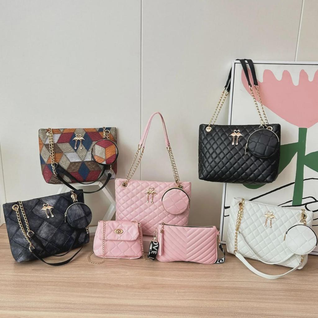 2024 Korean Women's Large Capacity Shoulder Messenger Bag with Flat Pendant Chain