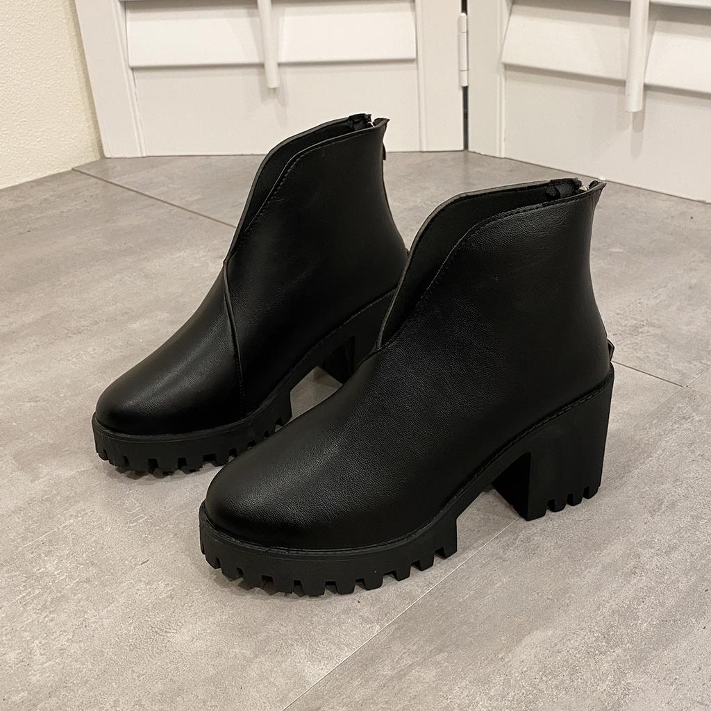 Fashionable Comfortable Round Toe High Heels Casual Thick Heel Short Solid Color 2025 New Autumn Winter Women's Boots