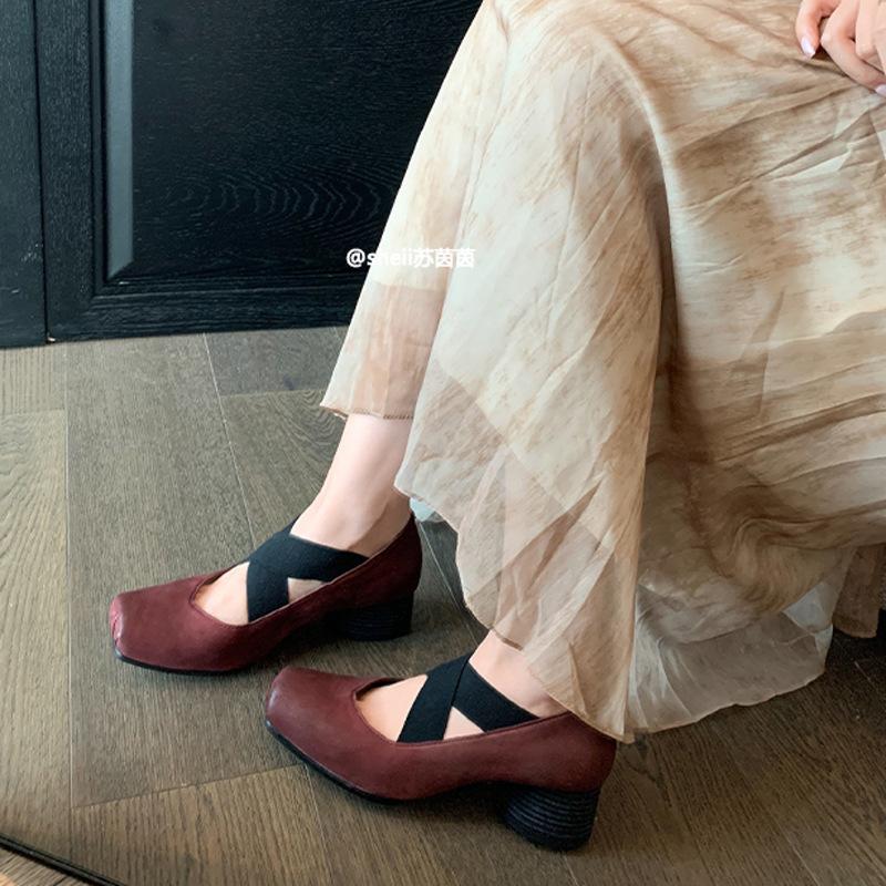 Leather fairy ballet shoes wear light mouth single shoes female French high heel thick heel pig nose retro Mary Jane shoes
