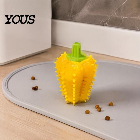 Interactive Foraging Toys for Dogs Spiky Chili Dog Chew Toy, Treat Dispenser Durable Rubber Toy Teeth Cleaning, Mental Stimulation Food