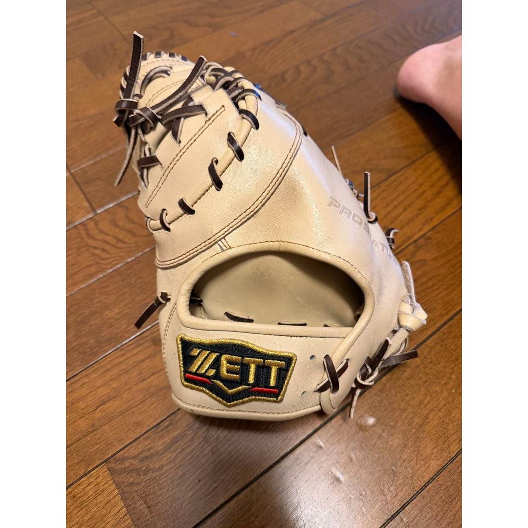 Used ZETT Pro Status Softball First Mitt Left Throw