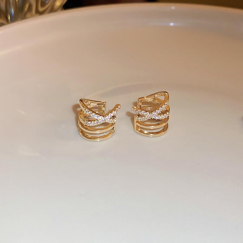 Intertwined Zirconia Ear Cuff: Non-Piercing, Multi-Layered, High-End Fashion Earrings for Women
