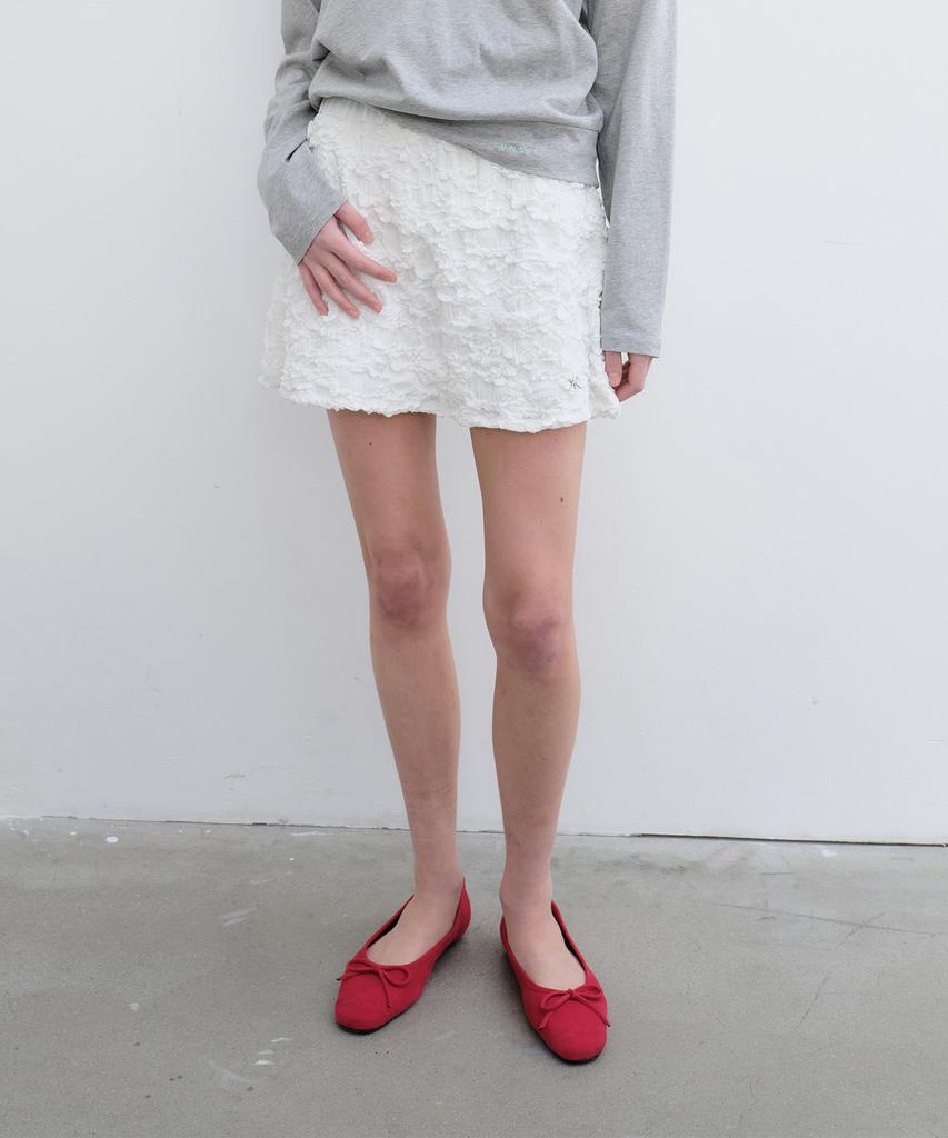 Yunse Crinkle Mini Skirt (White)