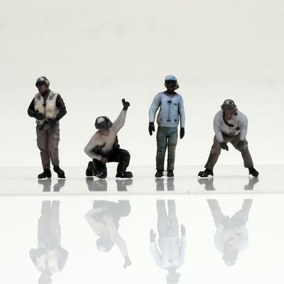 Figreal 1/72 U.S.NAVY(1)WH4 4-Piece Pre-painted Figure Deck Worker U.S. Navy Flight Deck Crew Rainbow Gang White