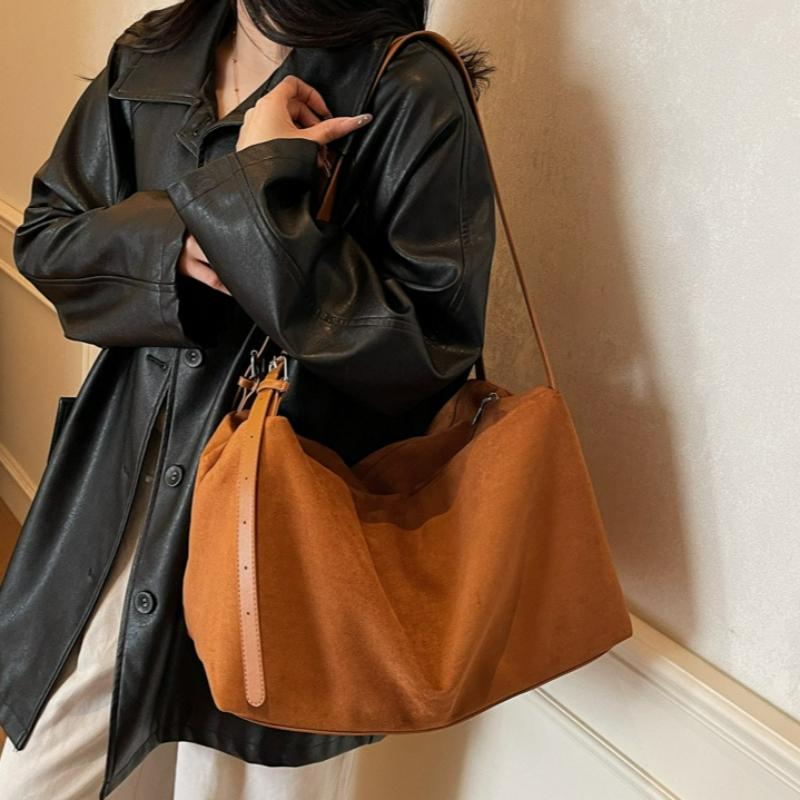 Large Capacity Suede Commuter Shoulder Bag Vintage Casual and Simple Crossbody Bag Fashi Versatile Texture Coach Bag for Women