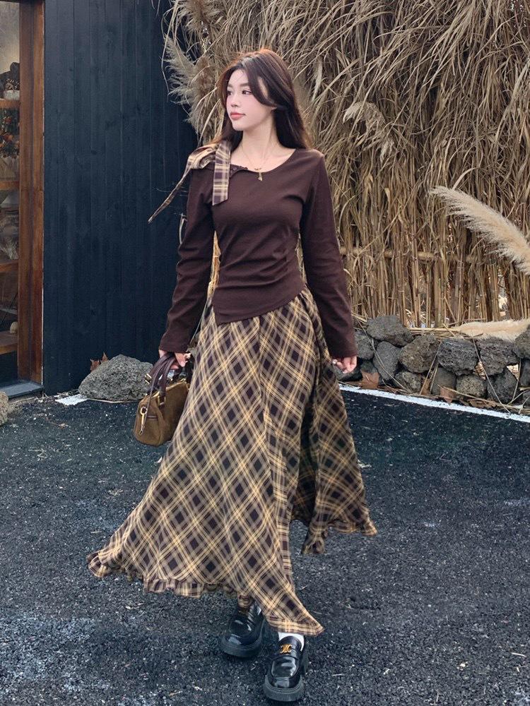 Asymmetrical Hem Off-Shoulder Top & Skirt Set with Stylish Design