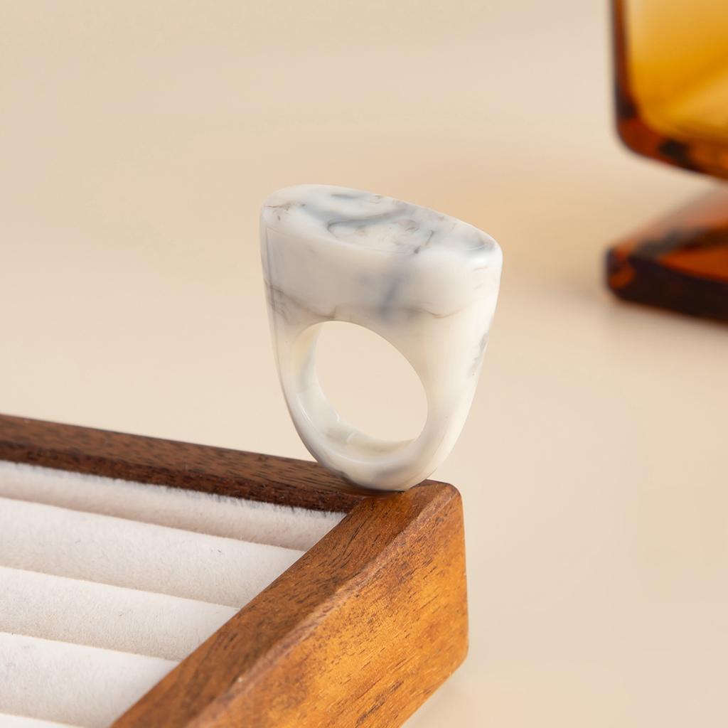 Fashion Gradient Square Triangle Cut Resin Ring Designer Handbag Shaped Band Ring For Women INS Daily Minimalist Jewelry