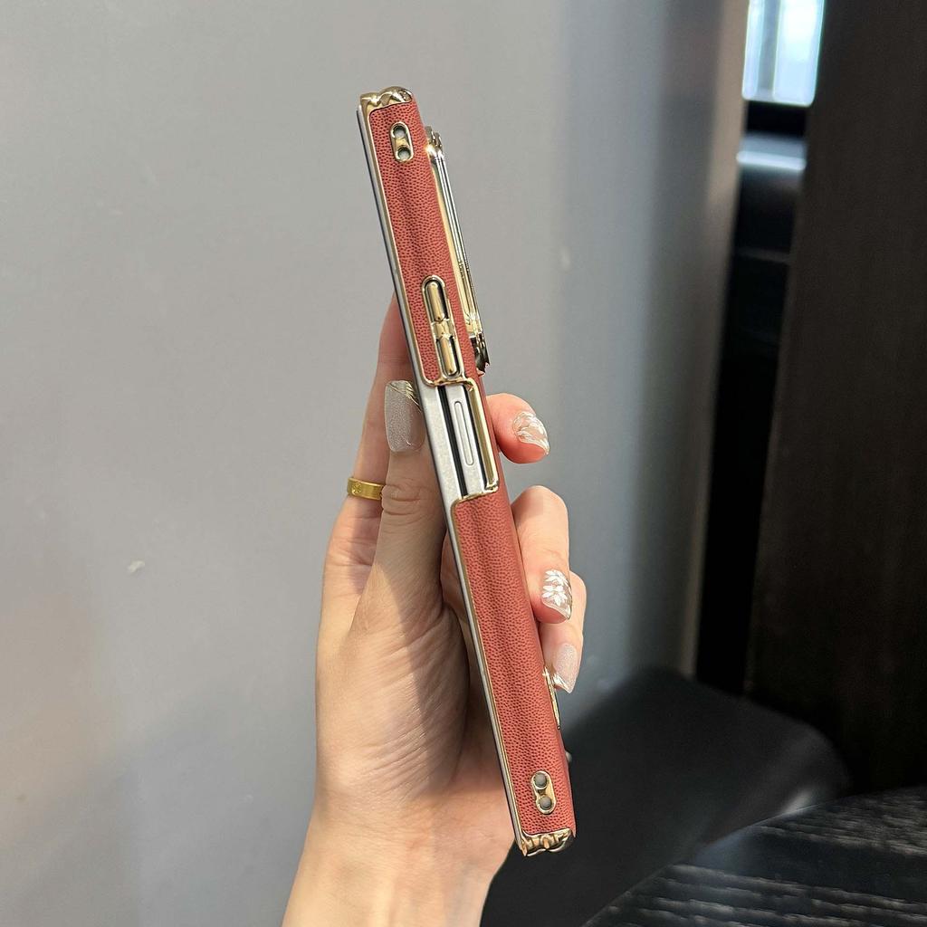 Suitable for Samsung Zfold7 Heart Skinned World Plain Leather Electroplating Anti Fall Mobile Phone Case New Double Center Shaft Magnetic Folding Case