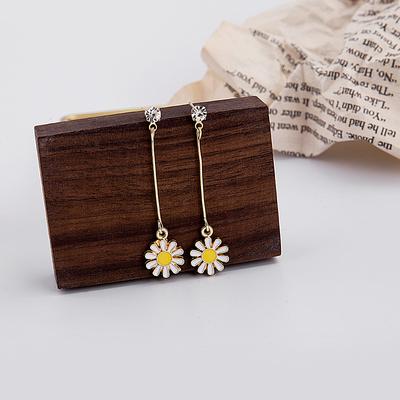 Kleine Verse Margriet Lange Oorbellen, Eenvoudige Temperament Bloemen Diamant-Belegde Oorbellen
