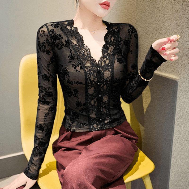 Elegant Black Lace V-Neck Slimming Top