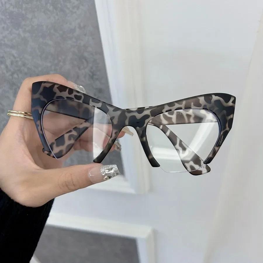 Fashion Luxurious Cat Eye Eyeglasses Frames Women Men Transparent Clear Brand Designer Optical Lovely Frame Oculos
