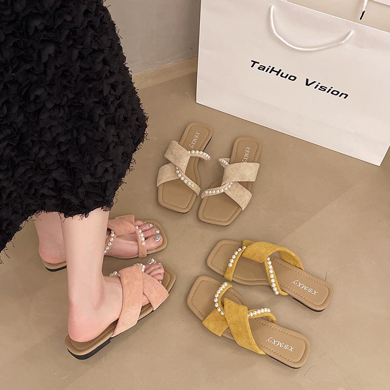 French square head one-word slippers women's wear 2025 summer new with skirt high-end Internet celebrity fashion cool slippers